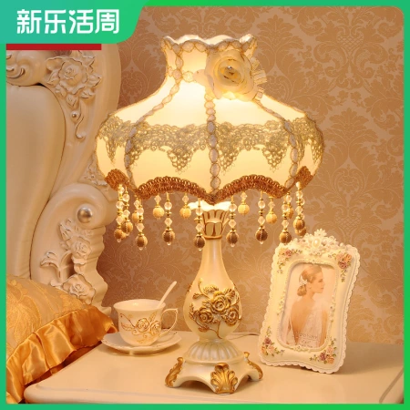 European-style table lamp, bedroom, ins girl bedside lamp cabinet, wedding room, romantic, warm and luxurious decoration, home dimmable European-style table lamp, bedroom, ins girl bedside lamp cabinet, wedding room, romantic, warm and luxurious decoration, home dimmable